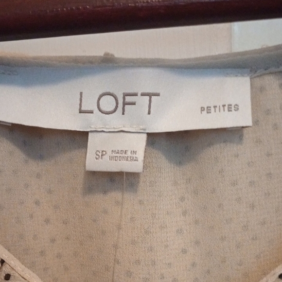 LOFT Beige Ruffle Blouse Small Women’s Dressy Work & Casual Top - Picture 2 of 7